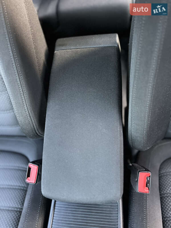 Универсал Volkswagen Passat 2008 в Киеве