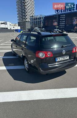 Універсал Volkswagen Passat 2005 в 