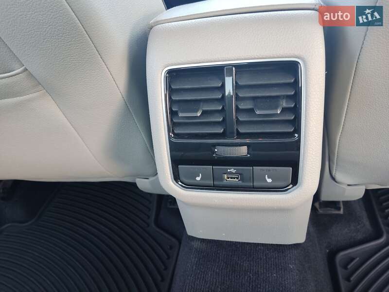 Седан Volkswagen Passat 2016 в Полонном