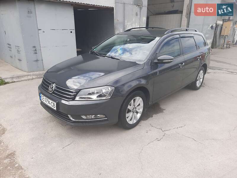 Универсал Volkswagen Passat 2011 в Черновцах