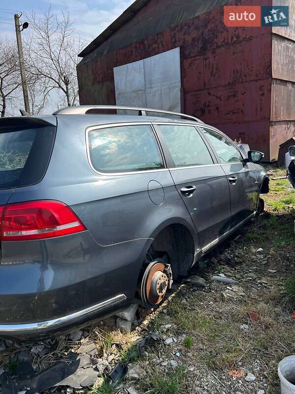 Универсал Volkswagen Passat 2011 в 