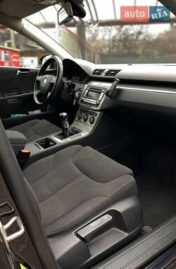 Седан Volkswagen Passat 2006 в 
