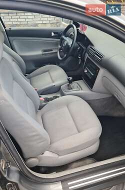 Седан Volkswagen Passat 2003 в 