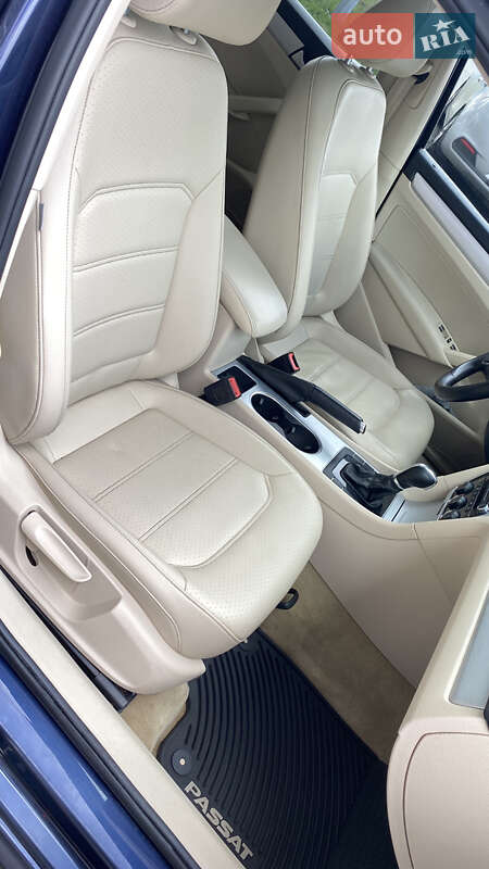 Седан Volkswagen Passat 2013 в Києві