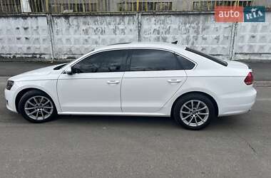 Седан Volkswagen Passat 2012 в 