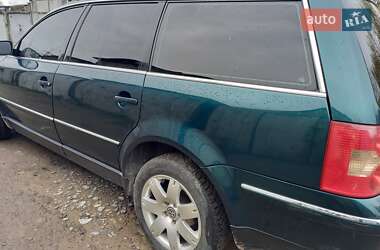 Універсал Volkswagen Passat 2001 в 