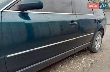 Універсал Volkswagen Passat 2001 в 