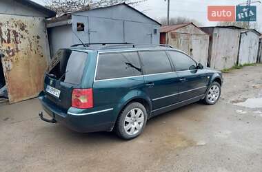 Універсал Volkswagen Passat 2001 в 