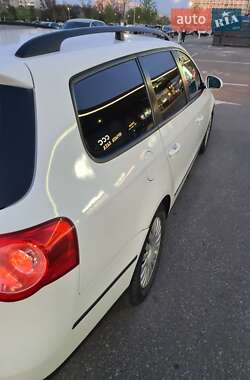 Универсал Volkswagen Passat 2010 в 