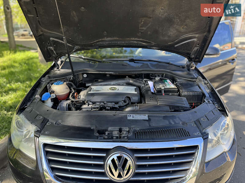 Седан Volkswagen Passat 2010 в Одесі