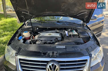 Седан Volkswagen Passat 2010 в 