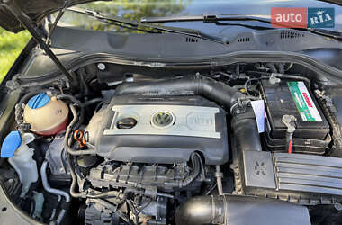 Седан Volkswagen Passat 2010 в 
