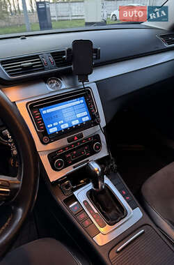 Седан Volkswagen Passat 2011 в 