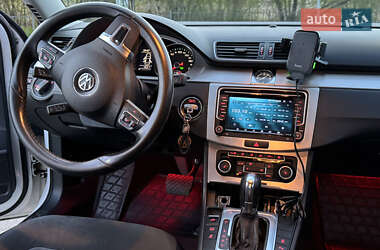 Седан Volkswagen Passat 2011 в 