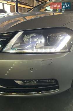 Универсал Volkswagen Passat 2012 в 