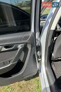 Универсал Volkswagen Passat 2012 в 