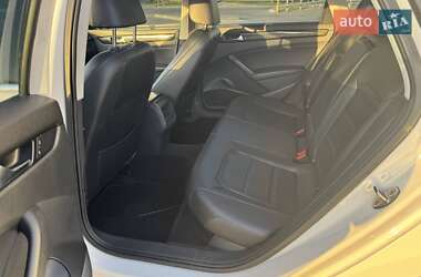 Седан Volkswagen Passat 2015 в 