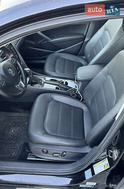 Седан Volkswagen Passat 2014 в 