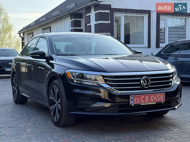 Седан Volkswagen Passat 2021 в Ровно