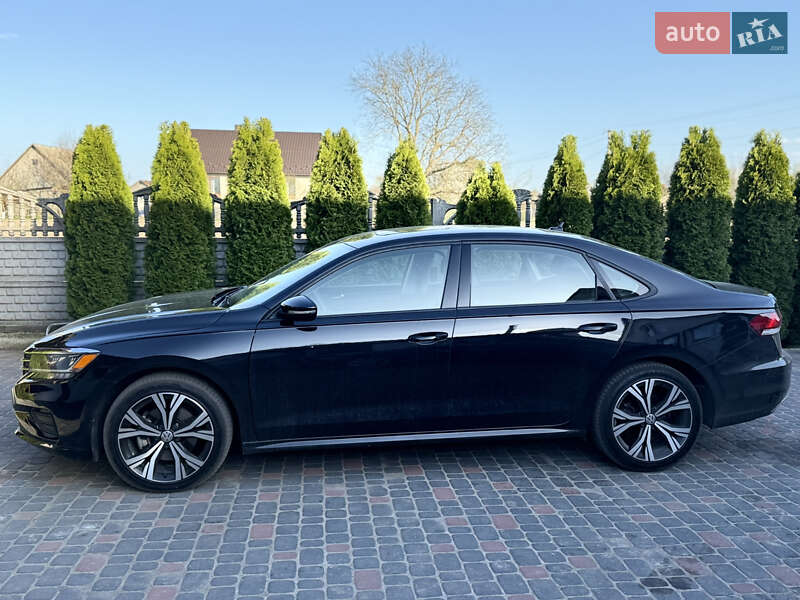 Седан Volkswagen Passat 2021 в Ровно