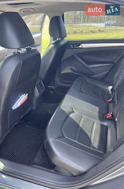 Седан Volkswagen Passat 2013 в 