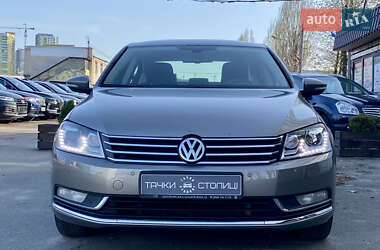 Седан Volkswagen Passat 2011 в 
