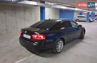 Седан Volkswagen Passat 2015 в 