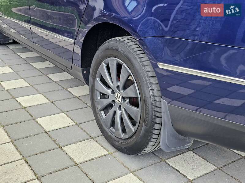 Универсал Volkswagen Passat 2009 в Стрые