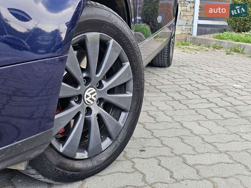 Универсал Volkswagen Passat 2009 в Стрые