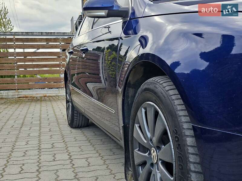 Универсал Volkswagen Passat 2009 в Стрые