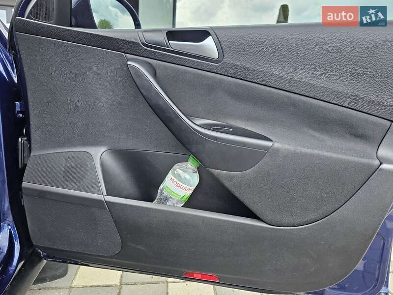 Универсал Volkswagen Passat 2009 в Стрые