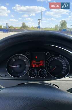 Универсал Volkswagen Passat 2005 в 