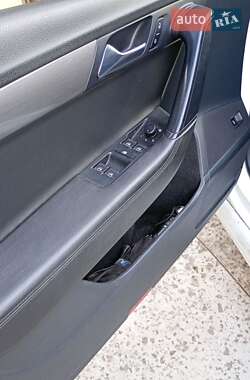 Універсал Volkswagen Passat 2013 в 