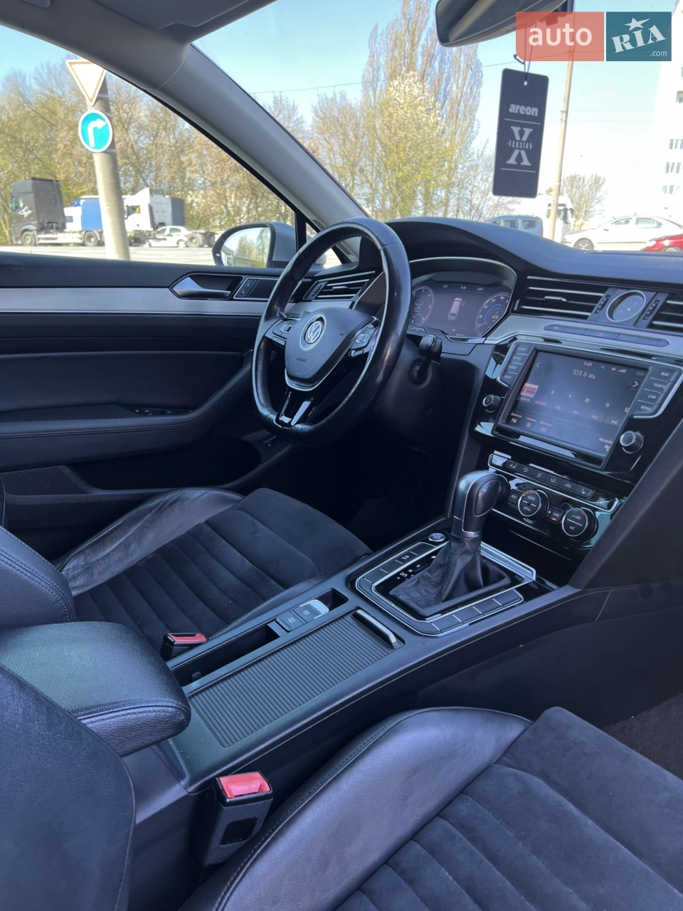 2015 Volkswagen Passat - мініатюра 17