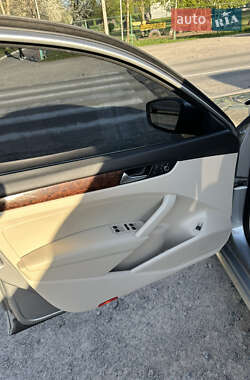 Седан Volkswagen Passat 2012 в 
