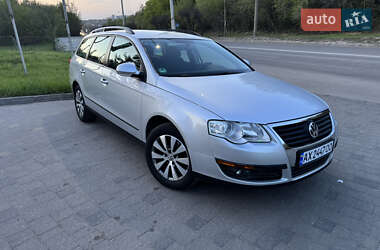 Універсал Volkswagen Passat 2009 в 