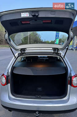 Універсал Volkswagen Passat 2009 в 