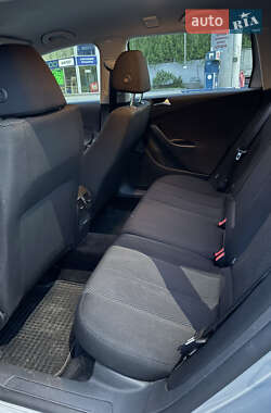 Універсал Volkswagen Passat 2009 в 