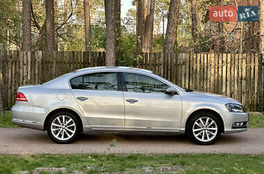 Седан Volkswagen Passat 2012 в 