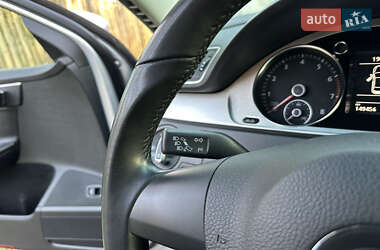 Седан Volkswagen Passat 2012 в 