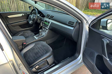 Седан Volkswagen Passat 2012 в 