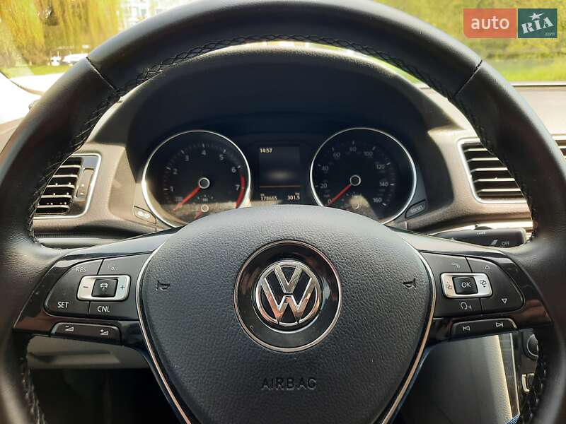 Седан Volkswagen Passat 2017 в Ивано-Франковске фото 11 Седан Volkswagen Passat 2017 в Ивано-Франковске
