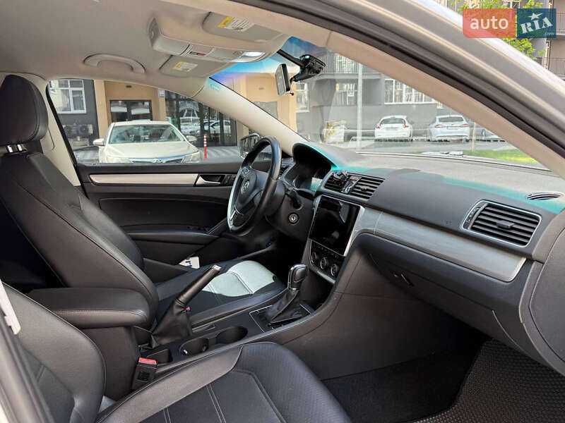 Седан Volkswagen Passat 2014 в Киеве