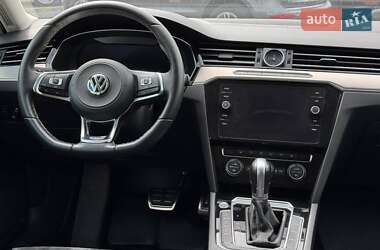 Седан Volkswagen Passat 2017 в 