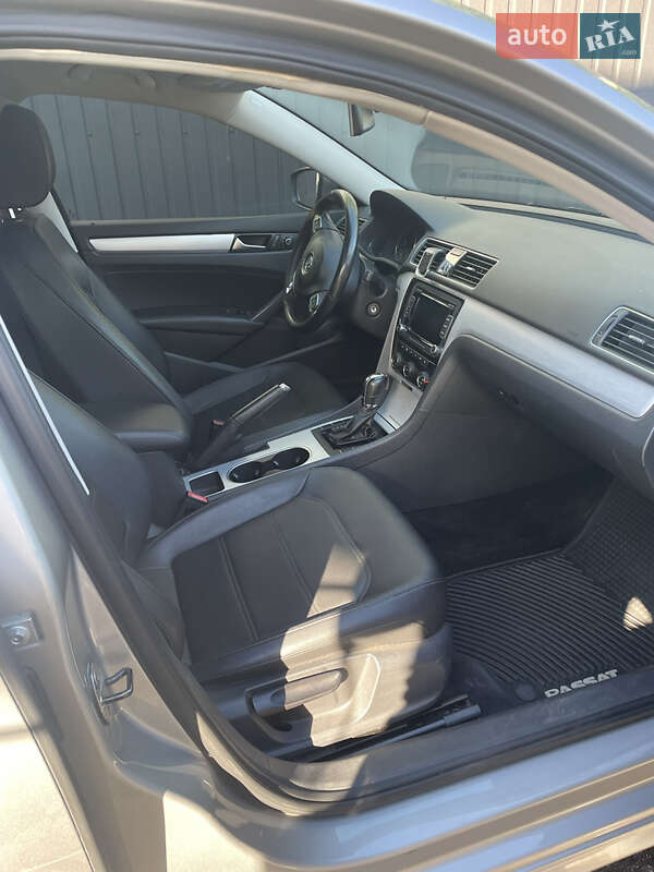 Седан Volkswagen Passat 2013 в Киеве