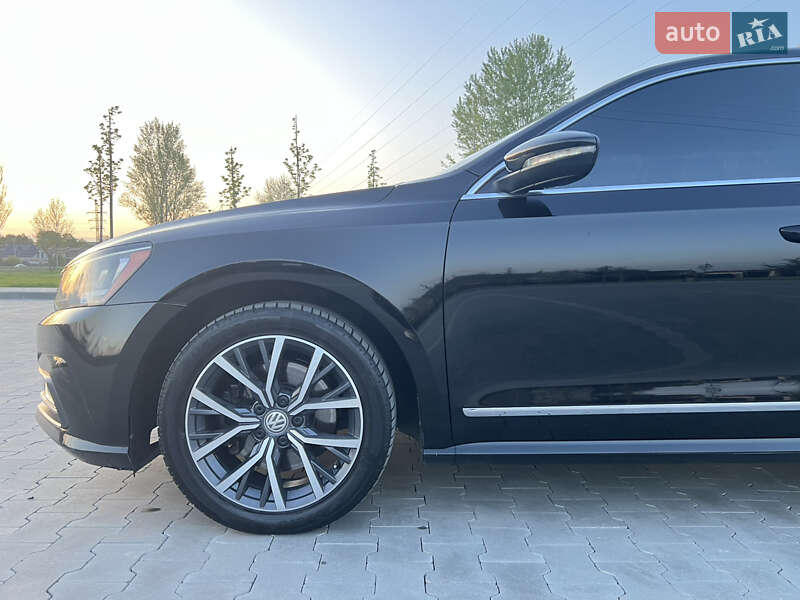 Седан Volkswagen Passat 2016 в Києві