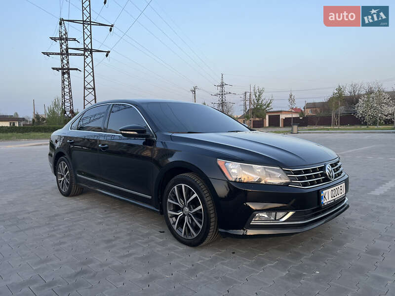 Седан Volkswagen Passat 2016 в Києві
