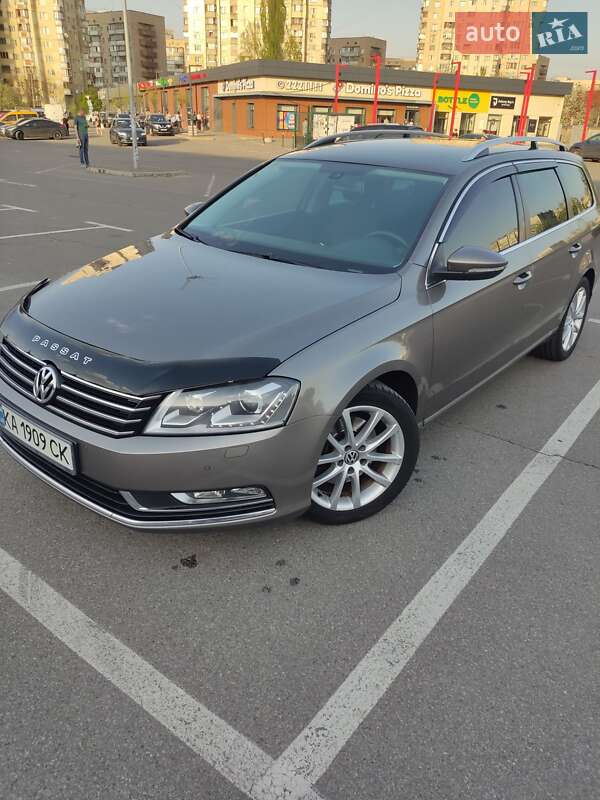 Volkswagen Passat 2011