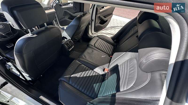 Универсал Volkswagen Passat 2018 в Хмельницком