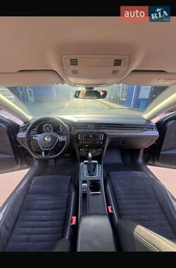 Седан Volkswagen Passat 2015 в 